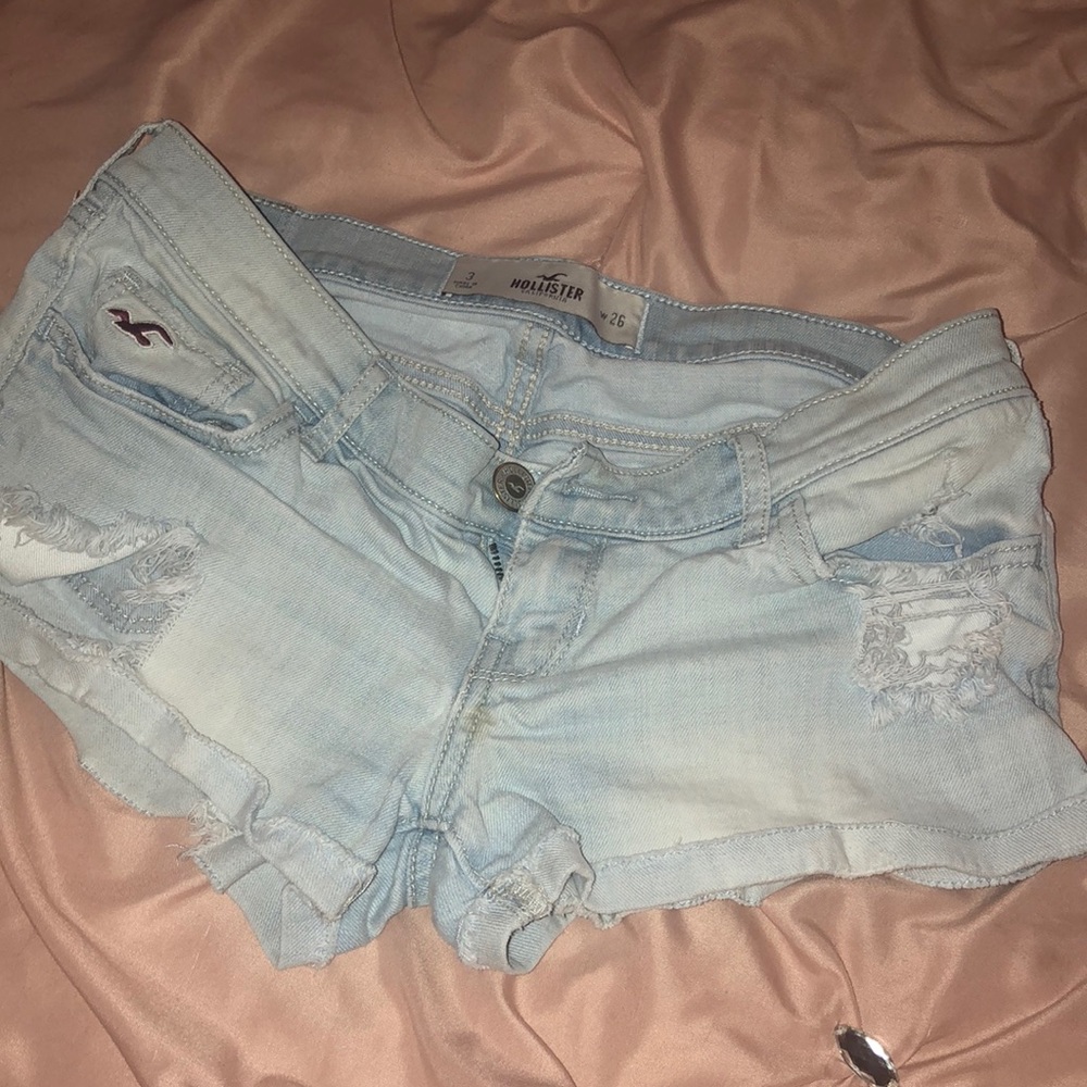 Hollistwr Shorts !
